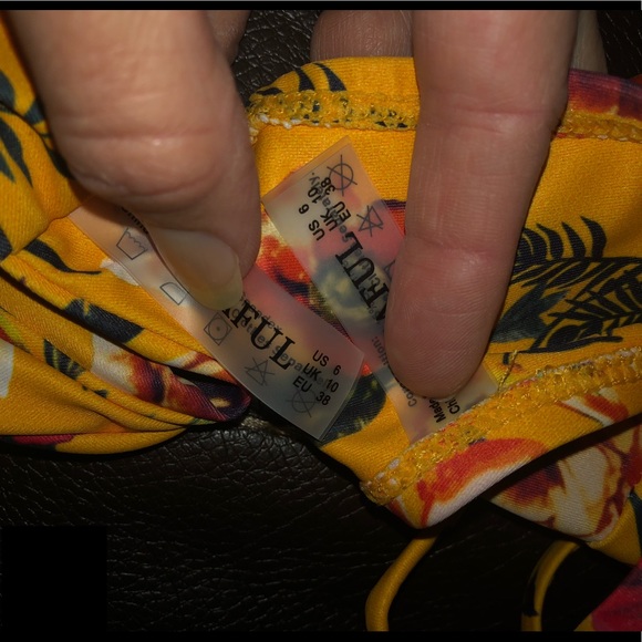 NWT Zaful Yellow floral tie back bikini - Picture 5 of 5